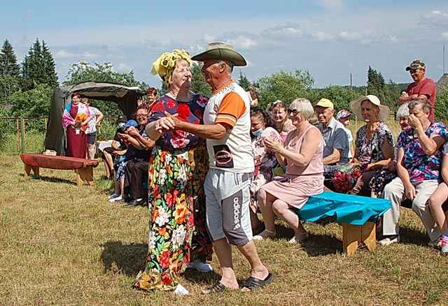 Был в деревне замечательный праздник